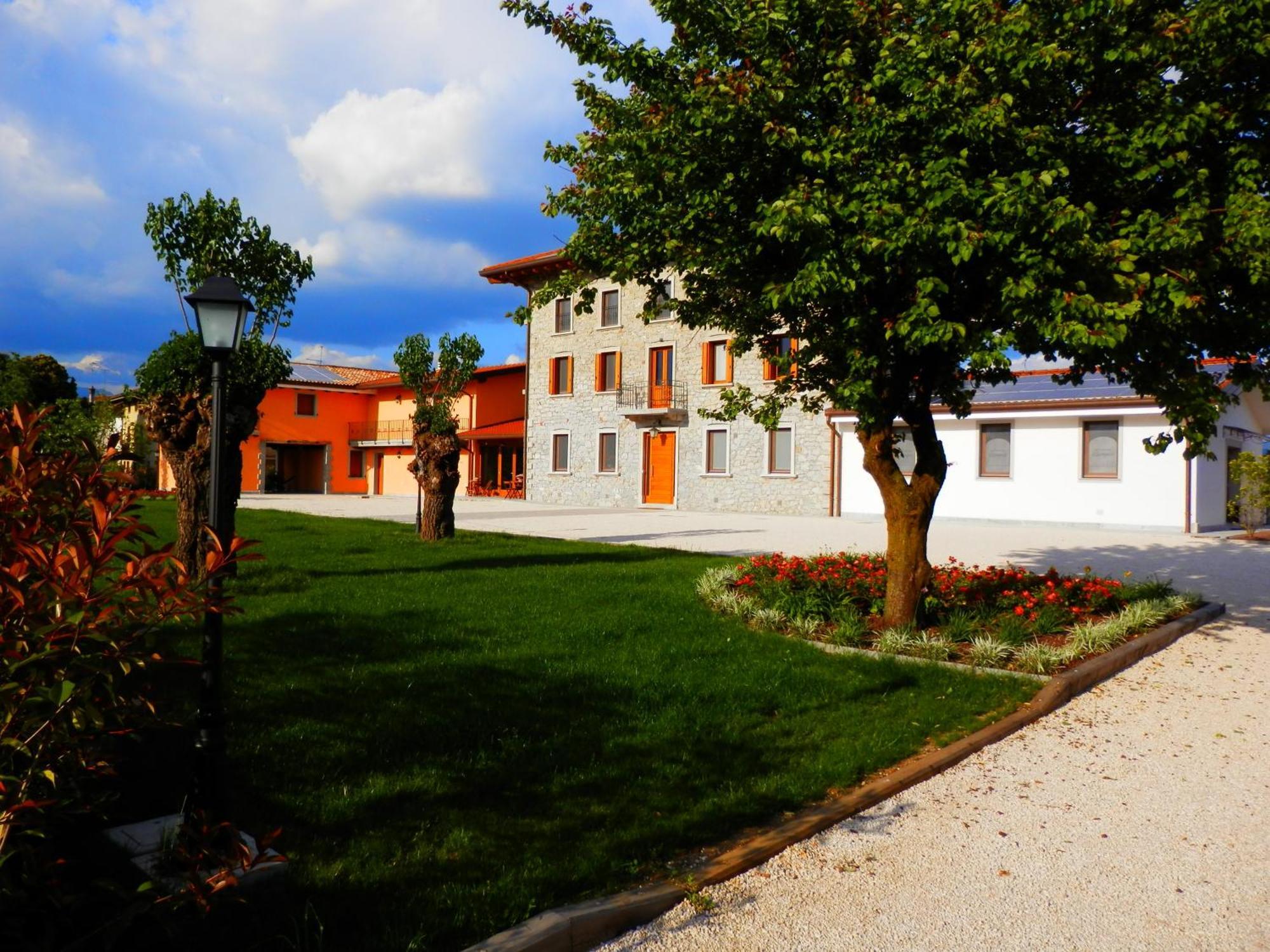 Agriturismo Cjargnei Povoletto Luaran gambar